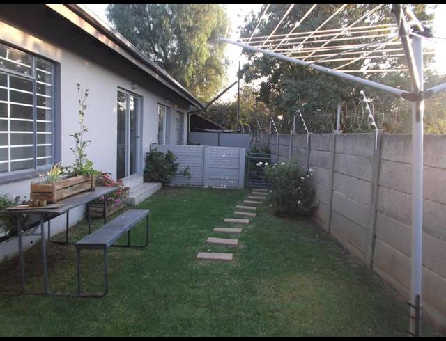 8 BEDROOM HOUSE FOR SALE IN SONLAND PARK